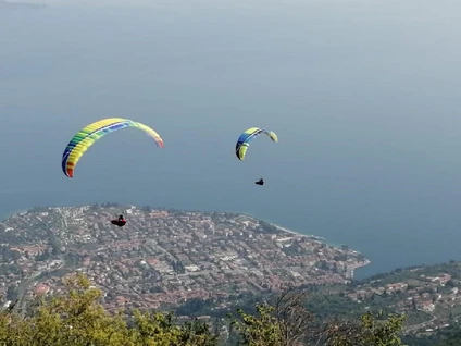 Tandemflug mit dem Gleitschirm: von Monte Pizzocolo zum Gardasee 5